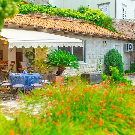 Allure Gardens *