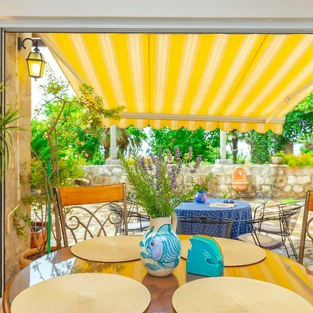 شقة Allure Gardens *