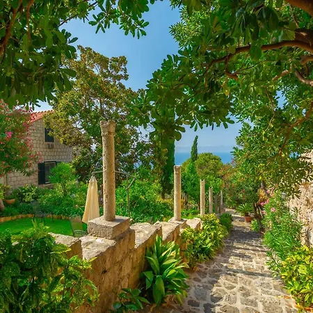 Allure Gardens